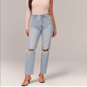 Abercrombie & Fitch curve love Distressed Jeans light wash preppy, edgy normcore
